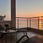 Апартаменты Breathtaking Sea View In