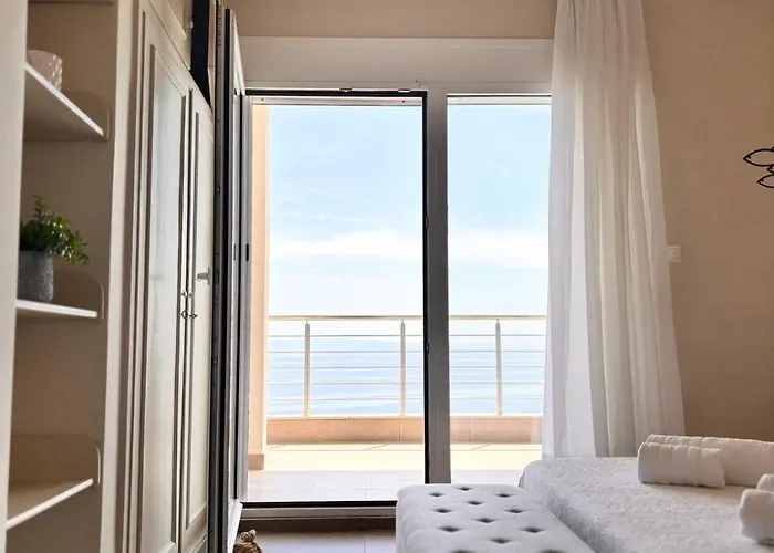 Breathtaking Sea View In Appartamento